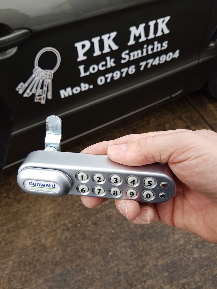 Pik Mik Mobile Locksmith in tamworth – replacement Pin Entry Keypad lock